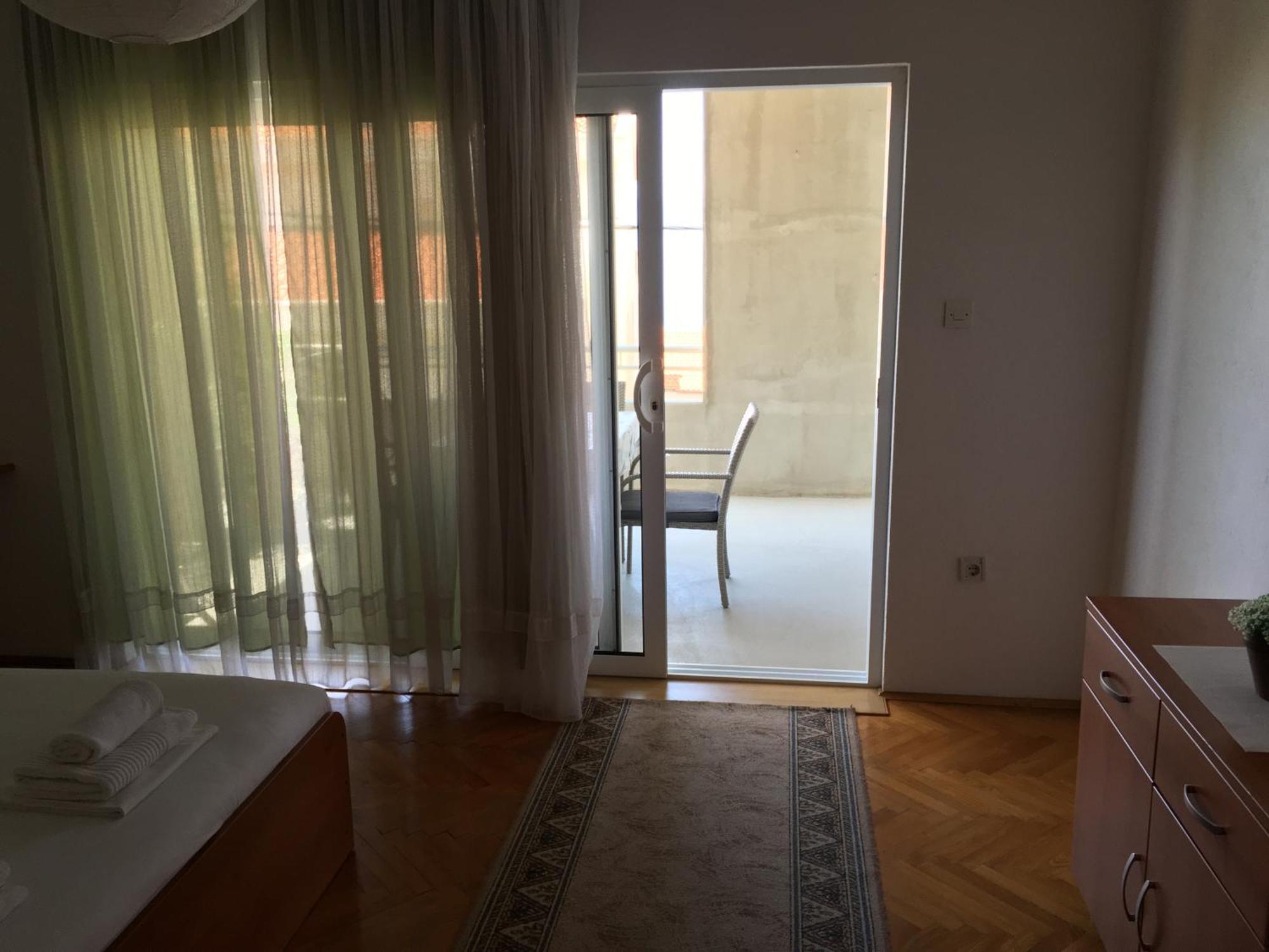Apartments Leut Drašnice Exterior foto